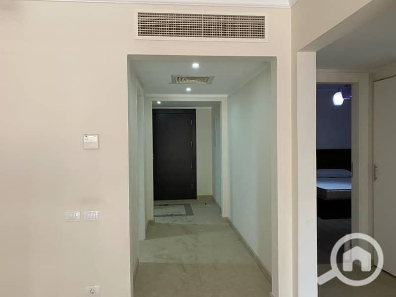 Studio flat to let in New Giza. Fully fitted kitchen with all electrical appliances. Nice view overlooking the street. Master bedroom, bathroom, - Ansicht 6
