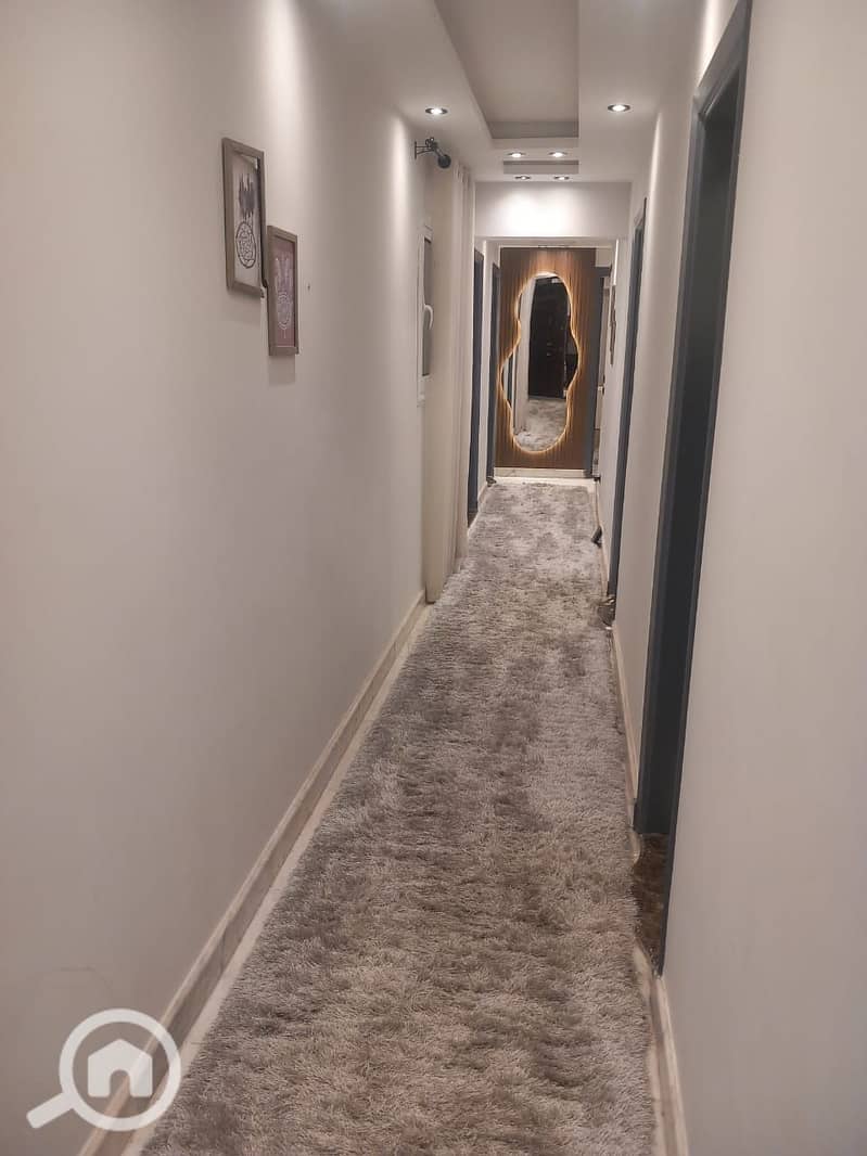 8 8153. jpg