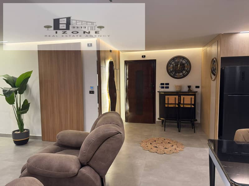 Best Price Fully Furnished Apartment for Rent in Lake View Residence New Cairo with an Area of 148 sqm 2 Bedrooms 3 Bathrooms - Widok 4