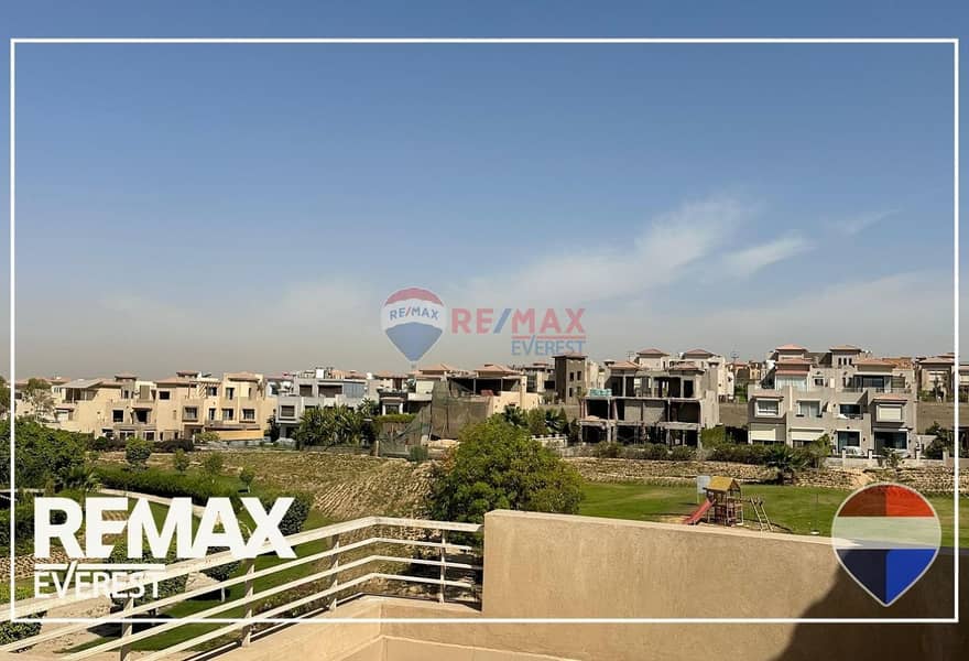 Twin House for Rent | First Row on Golf Extension – pohled 3