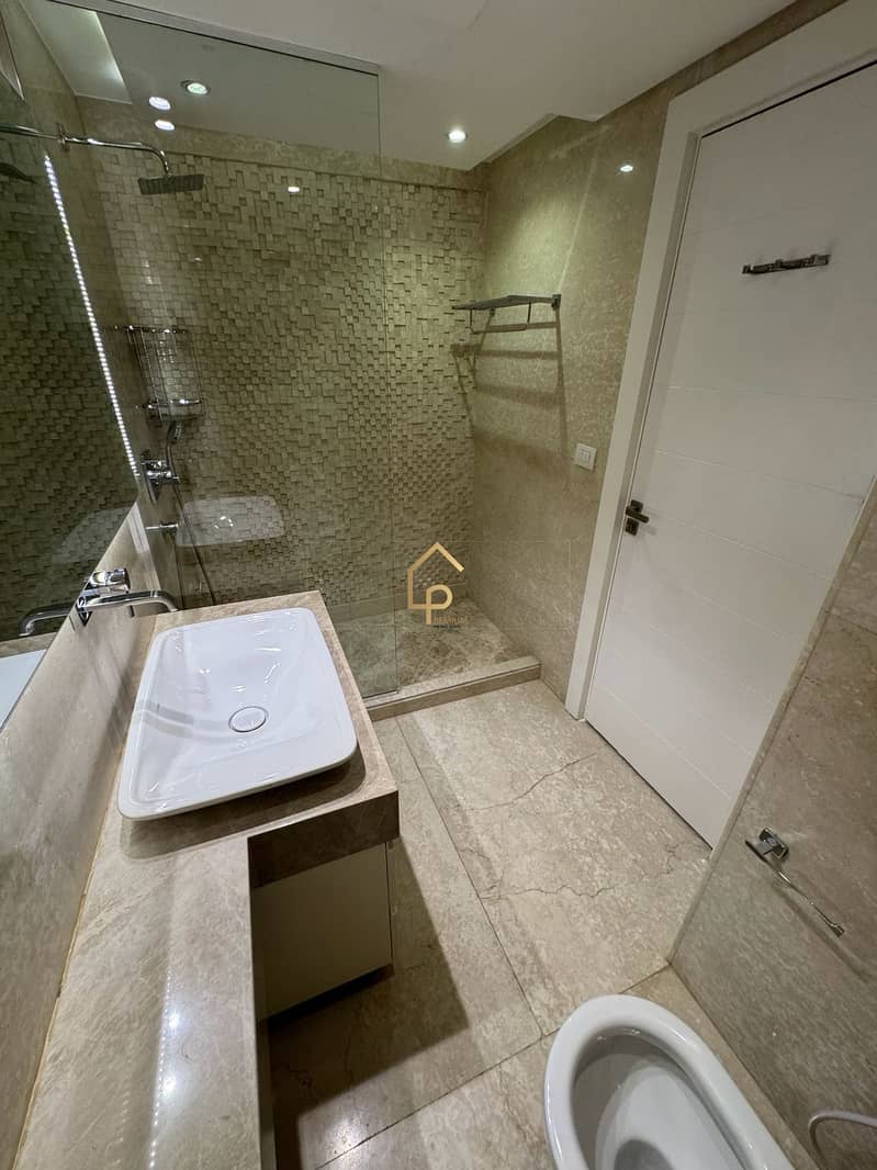 Fully furnished Apartment for rent in New Giza Carnell Park , Prime location - Widok 5