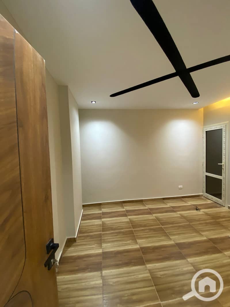 Apartment for sale in District 16, near Beverly Hills - Bild 4