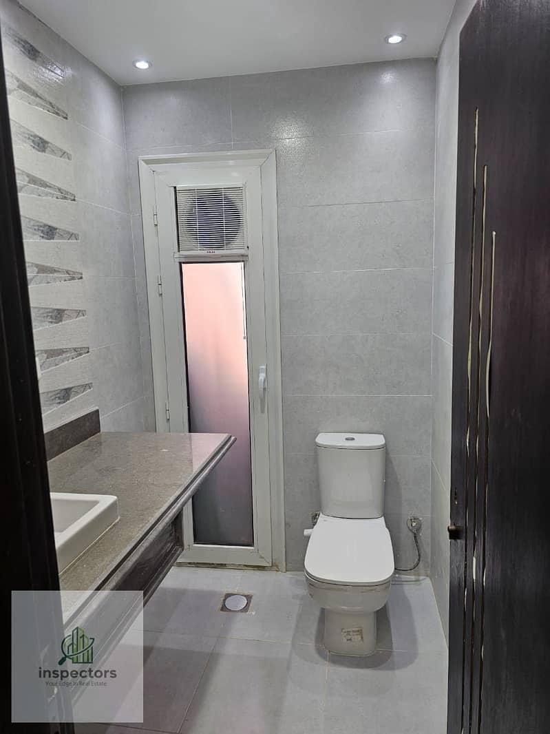 7 7fe320b9-59ae-435a-9aab-b07ae6b1fad4. jpg