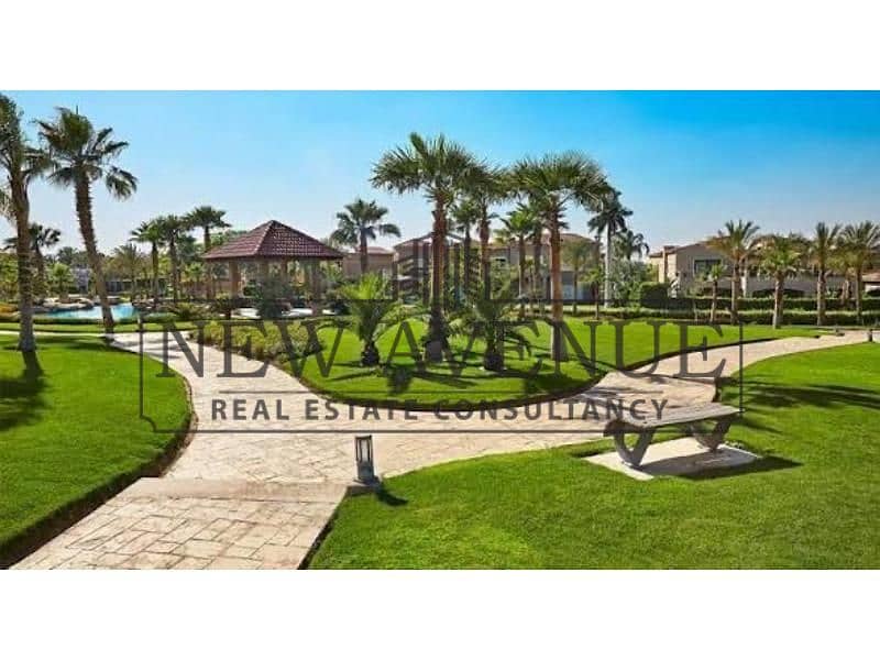 Standalone Villa with Lake View for Sale in Swan Lake Katameya Compound - Vaade 3