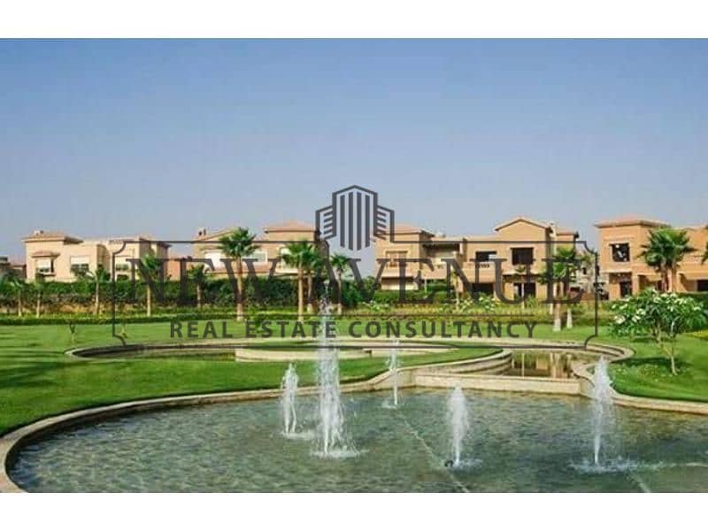 Standalone Villa with Lake View for Sale in Swan Lake Katameya Compound - Vaade 4