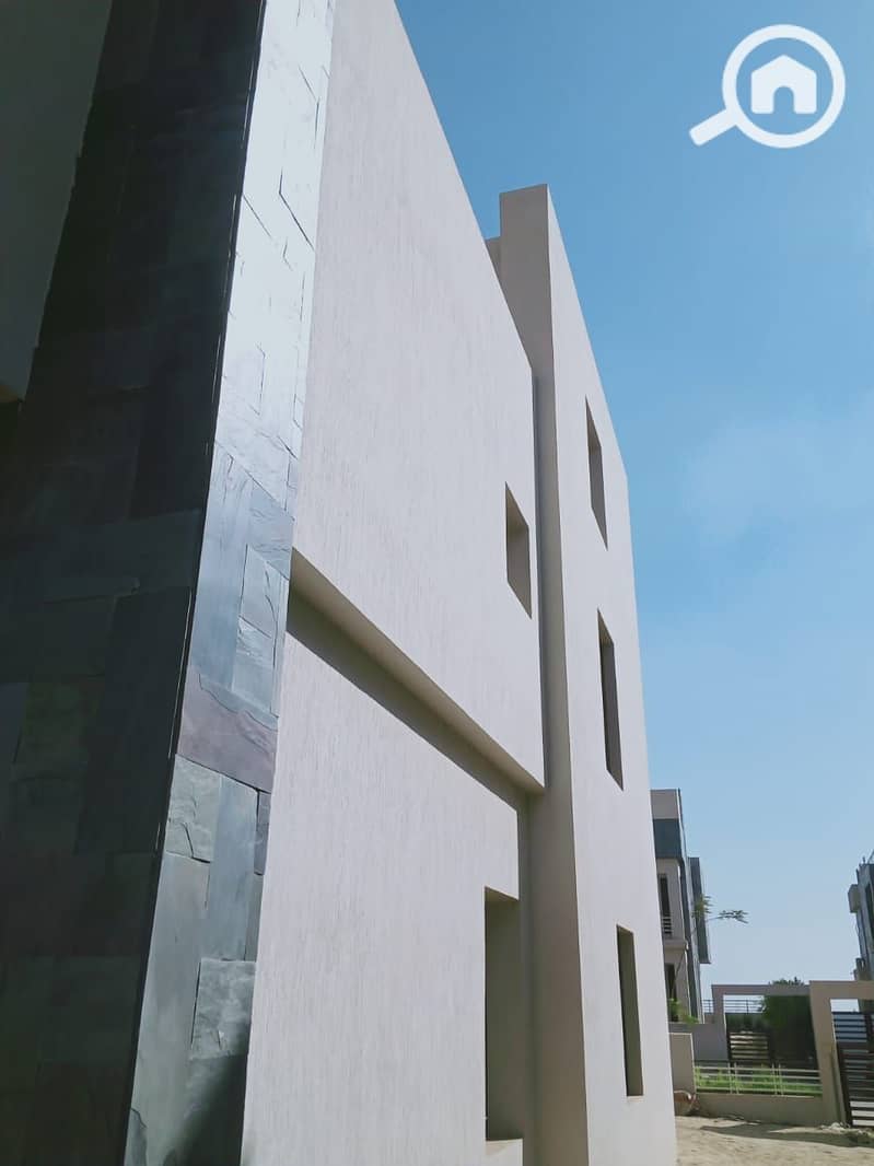 Independent villa for sale 720m immediate delivery in Elkarma 4 compound in front of Elrabwa compound - Mehr