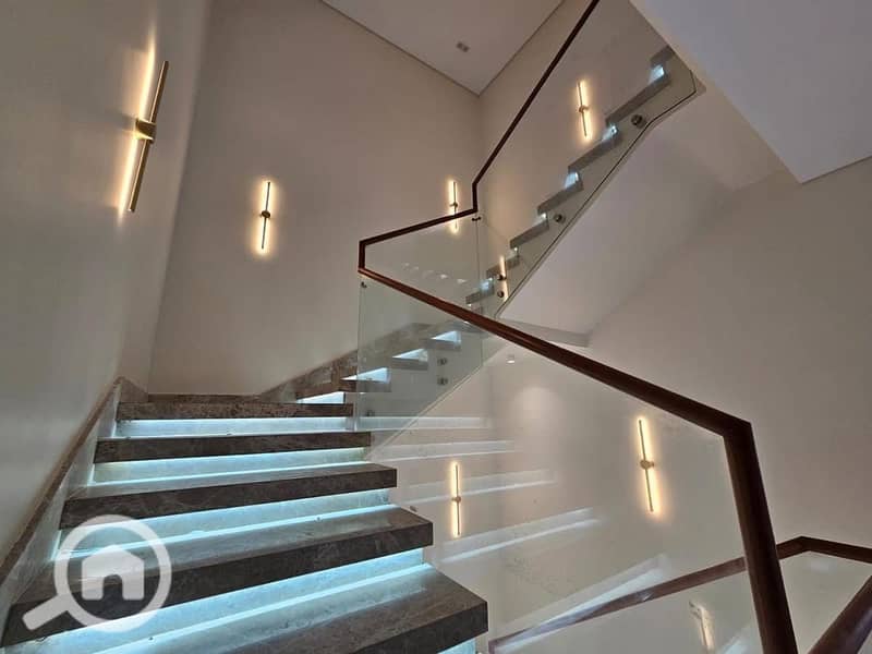 prime view fully finished town house foe sale in sheikh zayed with installment - Ansicht 2