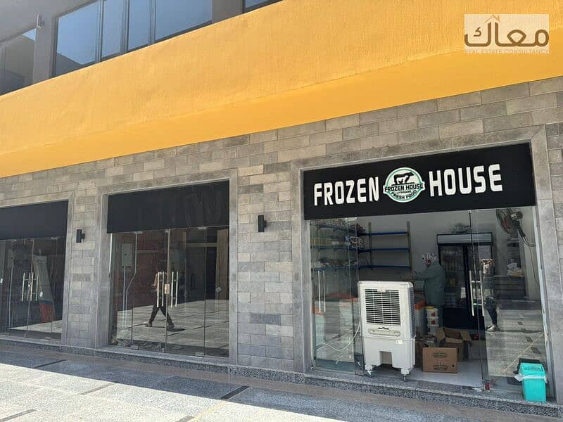 Own a ready-to-deliver 25 sqm shop, rented for EGP 24,000/month with a 4-year lease. Inspect it on-site. Installments available for 1 year. - Vista 3