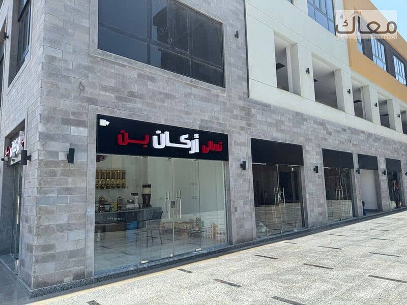Own a ready-to-deliver 25 sqm shop, rented for EGP 24,000/month with a 4-year lease. Inspect it on-site. Installments available for 1 year. - Vista 5