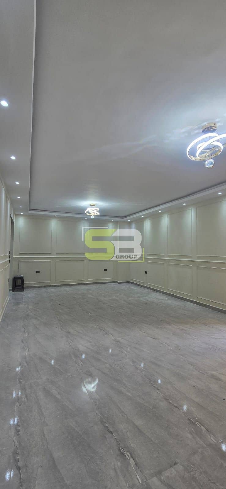 A masterpiece apartment ultra super lux 160 sqm in Al Khamail Compound in Sheikh Zayed - Ansicht 2