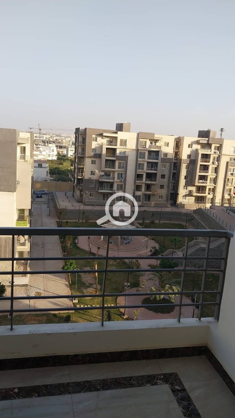 Luxury apartment for sale, 140 sqm, super luxurious finishing, first occupancy, garden view. Sale due to circumstances. - Vista 2