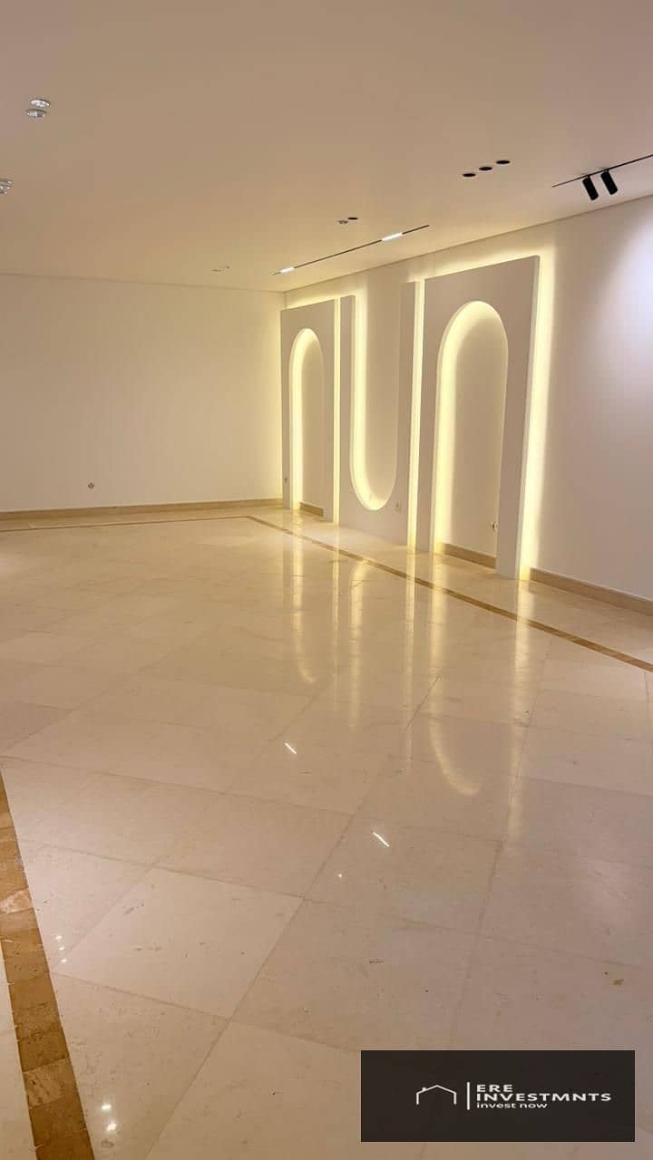 Apartment for sale Fully finished Ultra super lux at very prime location in Mivida New Cairo – pohled 3