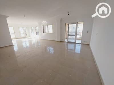 4 Bedroom Apartment for Sale in Madinaty, Cairo - 10. jpg