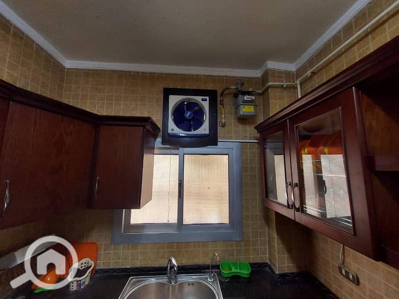 Furnished apartment for rent in Al-Narges, Fifth Settlement Buildings, 180 meters | 3 rooms + living room | Fully air-conditioned | First upper floor | Elevator - Więcej