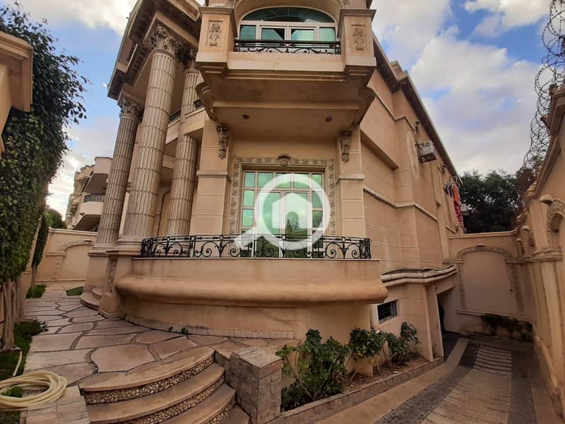 Ultra Luxury Villa in El Choueifat | 4 Levels | Fully Furnished | Prime New Cairo – pohled 2