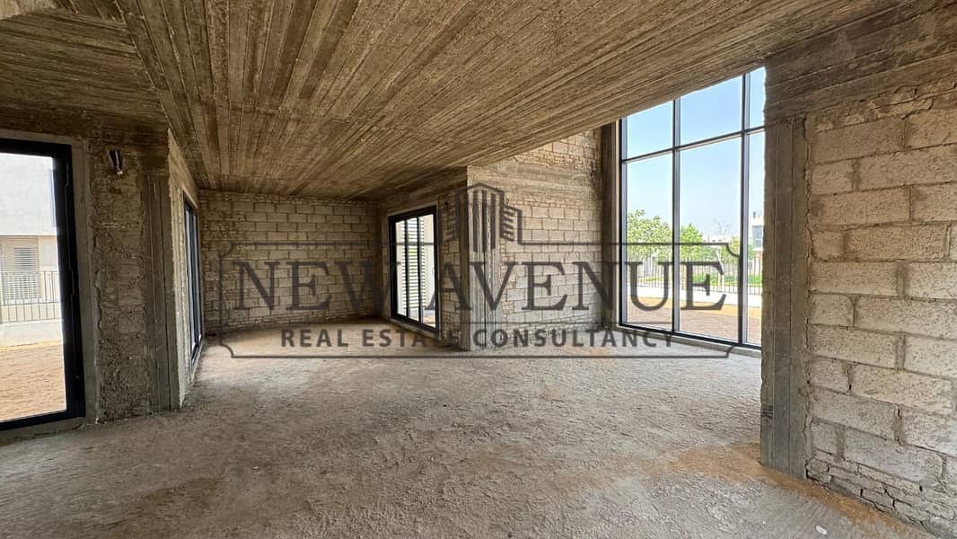Sodic East Ready to move Luxury Standalone Corner Villa with Open Landscape View 5 Master Bedrooms Wide Private Garden - Ansicht 5