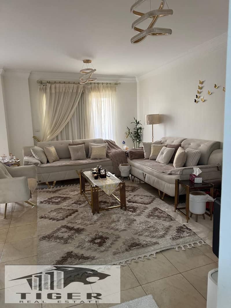165 sqm apartment with a garden view B11 in Madinaty, steps away from services - Vista 3