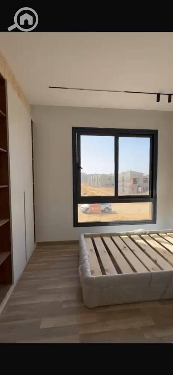 Townhouse for sale directly from the owner in Village West Compound (Dorra), Sheikh Zayed; immediate delivery, 257 sq - Widok 6