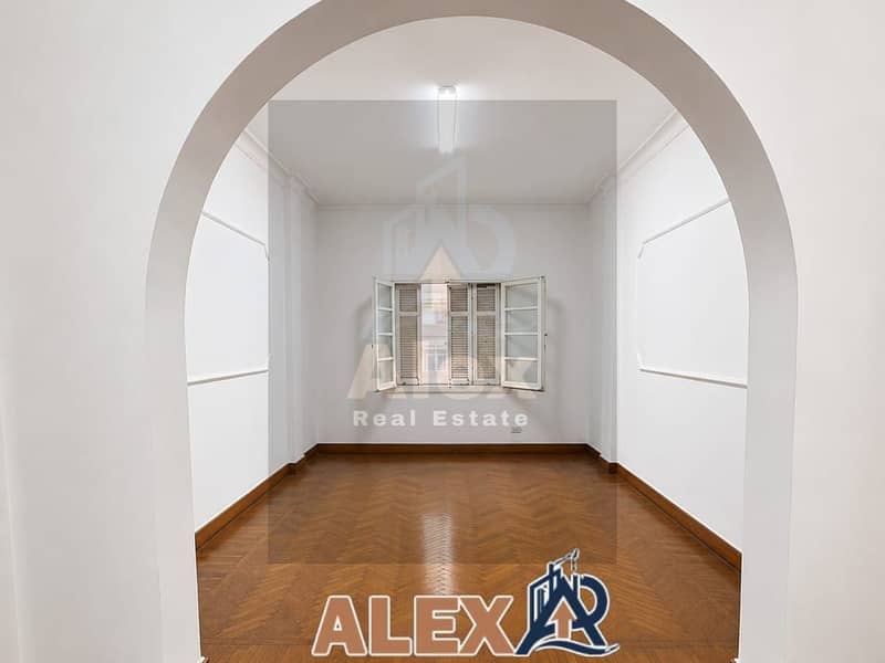 Office for rent in Kafr Abdo, Abu Qir Street - Ansicht 4