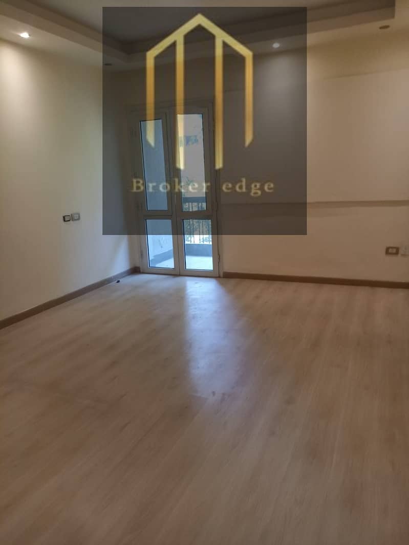 Office for rent next to Baron Palace, Salah Salem, and El Marghany Street, 220 meters - Bild 5