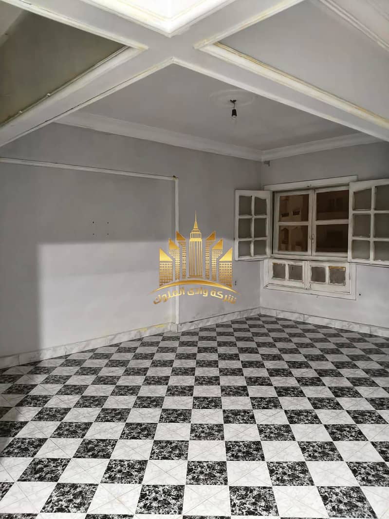 Apartment for rent in Abad Al-Rahman City on the Maadi Ring Road, next to Sama Cairo Tower, Baron City, and Al-Qatamiyah Hunting Club. Area: 120 m. Super Lux finishing, consisting of two rooms, reception, bathroom, and kitchen with a three-piece reception. - Widok 4
