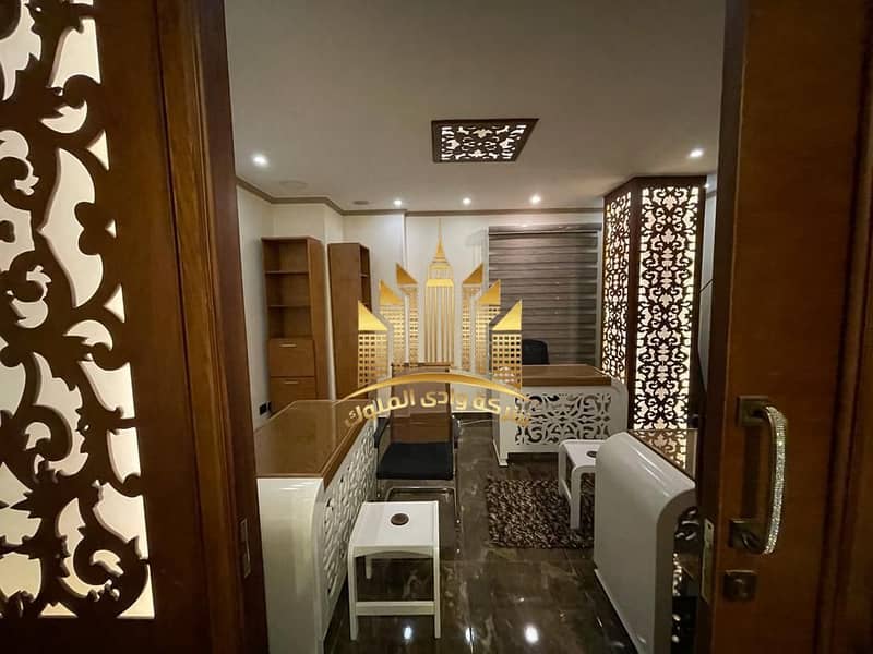 Office for rent – fully furnished – Soma Cairo Compound. A unique opportunity for companies and entrepreneurs in a strategic location inside the Soma Cairo Compound on the Ring Road in Maadi, next to Soma Cairo Tower and Baron City Compound and Bank of Alexandria Hospital. Specifications: Two rooms... - Aanzicht 6