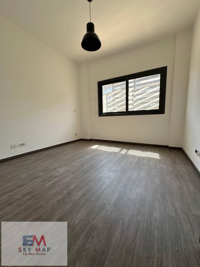 3 106958. jpg