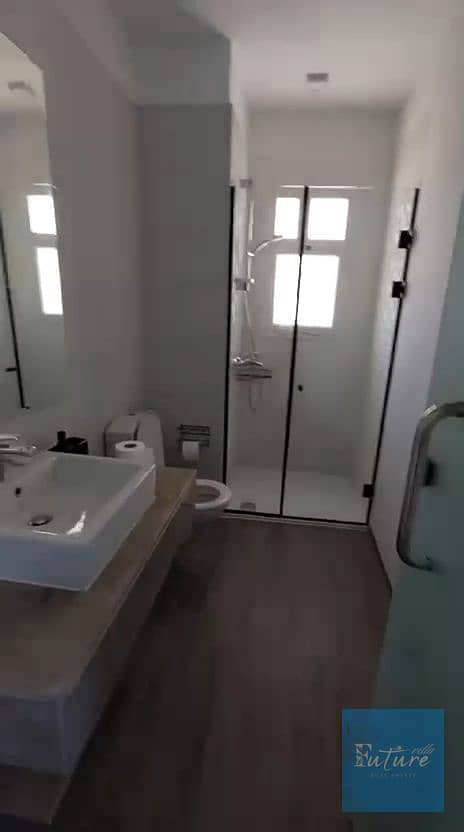 8 131698. jpg