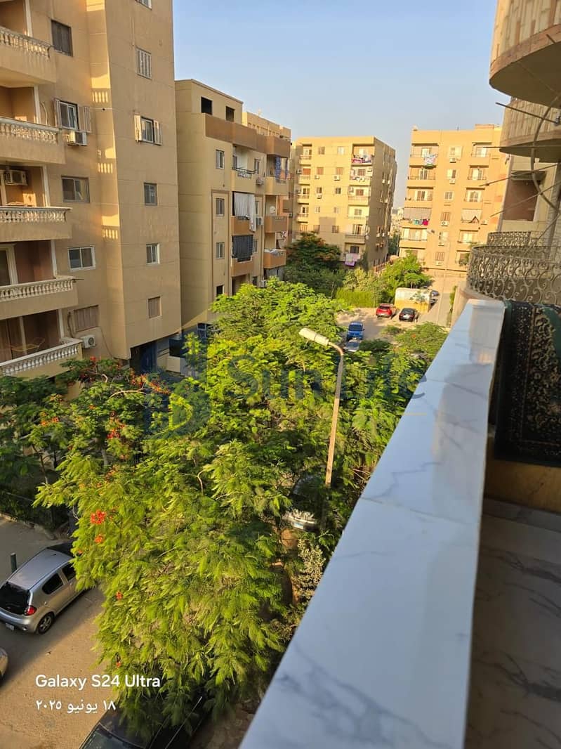 A bargain apartment for sale, finished with a northern view and an open view in Al-Firdaws City, in the investment area, in front of Dream Land and next to Al-Ashgar neighborhood, 6th of October. - Widok 3
