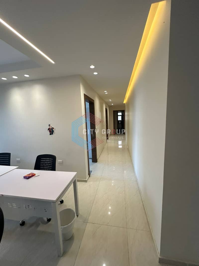 Administrative office for rent in a prime location in Zahraa El Maadi, 230 square meters. - Więcej