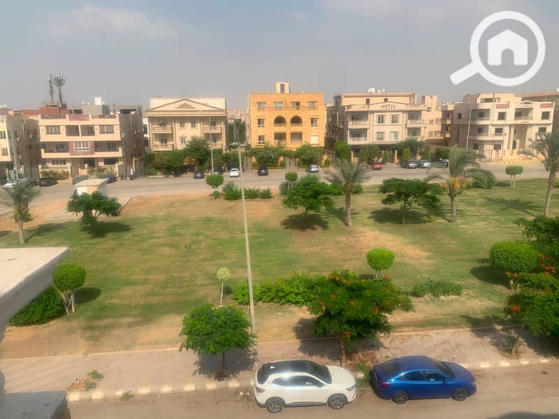 Room for rent with kitchen and heater in Al-Banasij 9, First Assembly, a very special location with a garden view. – pohled 2