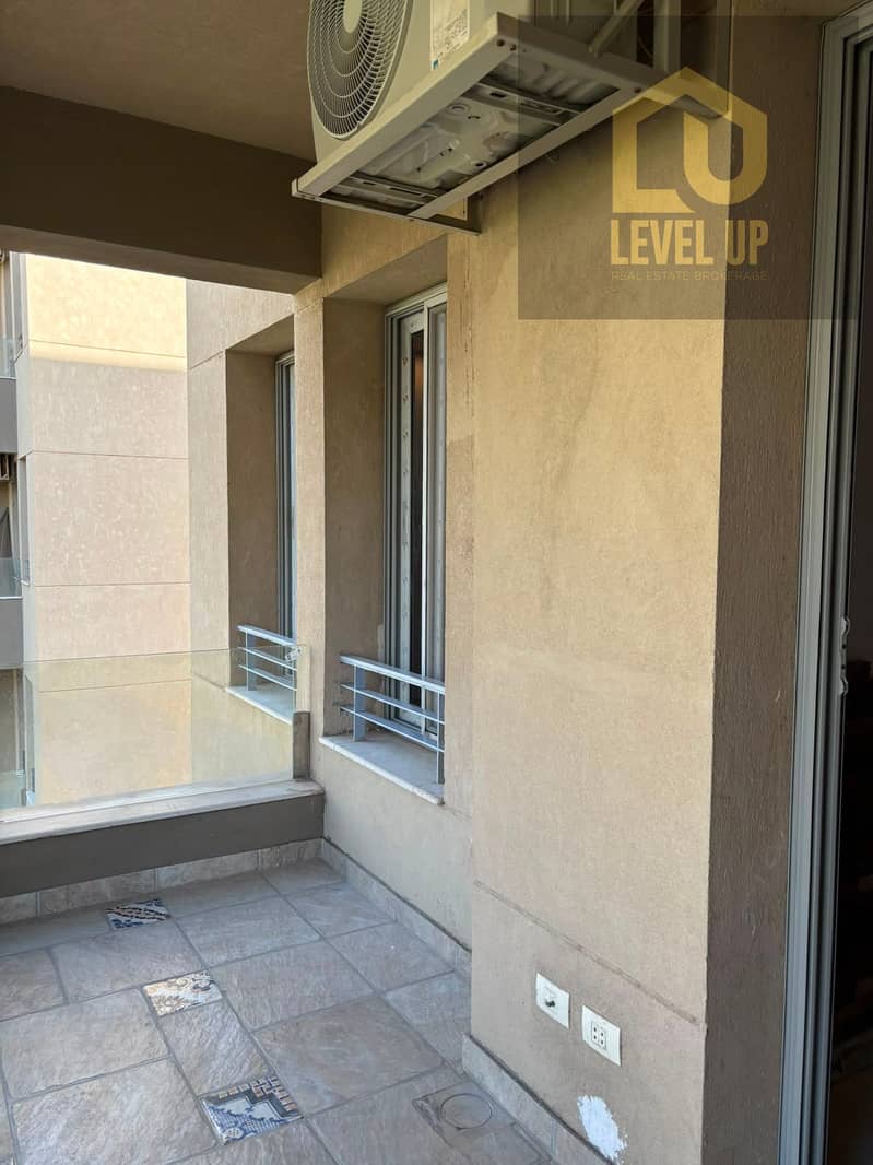 Apartment for rent with kitchen and air conditioning in Village Gate opposite the American University in Cairo AUC – další