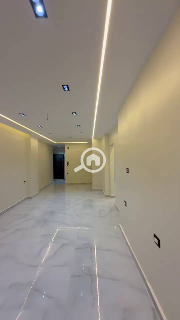 Apartment for Rent in Katameya Gardens | 3 Bedrooms | Super Lux | Near South 90 Street & AUC - Widok 4