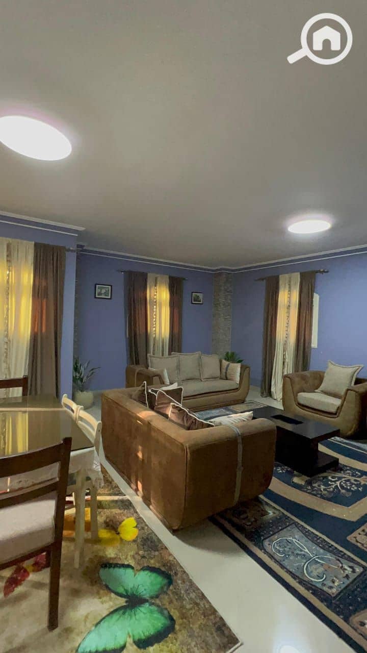 A 3-story villa (3 fully furnished and air-conditioned apartments) + a 50m roof with a bathroom + a garage + a 250m garden in the fourth district, Fifth Settlement. – pohled 5
