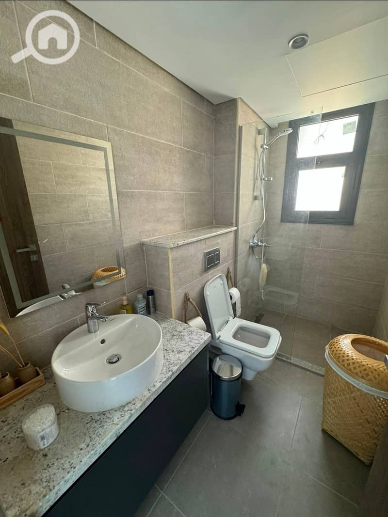 9 1000330425. jpg