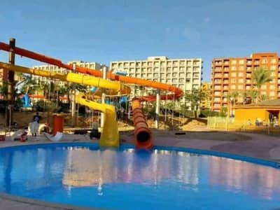 2 Bedroom Chalet for Rent in North Coast, Matruh - فرش فـــــاخر - علي الأكـــوا مبــــاشره - شاليه غرفتين 2 Bedroom Chalet for Rent in North Coast, Matruh - فرش فـــــاخر - علي الأكـــوا مبــــاشره - شاليه غرفتين