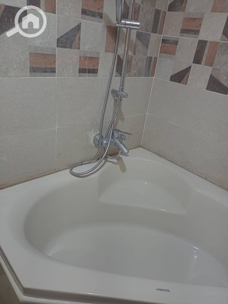 5 220967. jpg