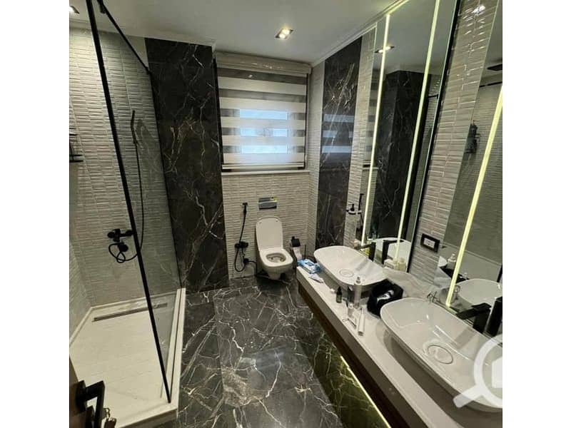 8 450f7d3a-1a8c-4df3-89b6-1cde58f90da1. jpg