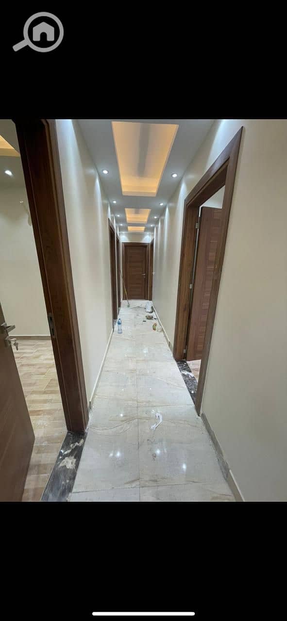 Licensed office space for rent 200m on Mustafa El-Nahhas main street, with air conditioning in a modern office tower. - Aanzicht 3