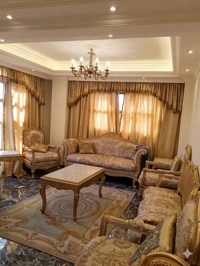 4 Bedroom Flat for Sale in Maadi, Cairo - شقة ١٩٠ متر ٤ غرف موقع متميز فى المعادى الجديدة