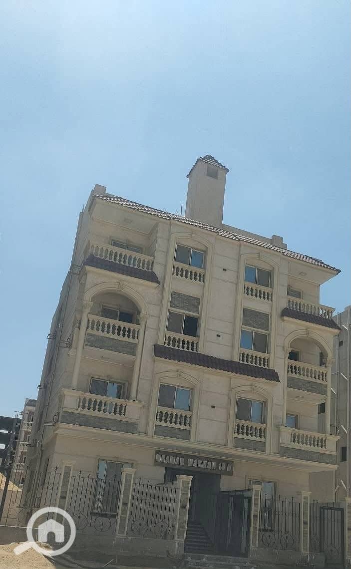 Ready to move apartment in new nargs facing north open view direct access from gamal abdelnasser axis - Altro