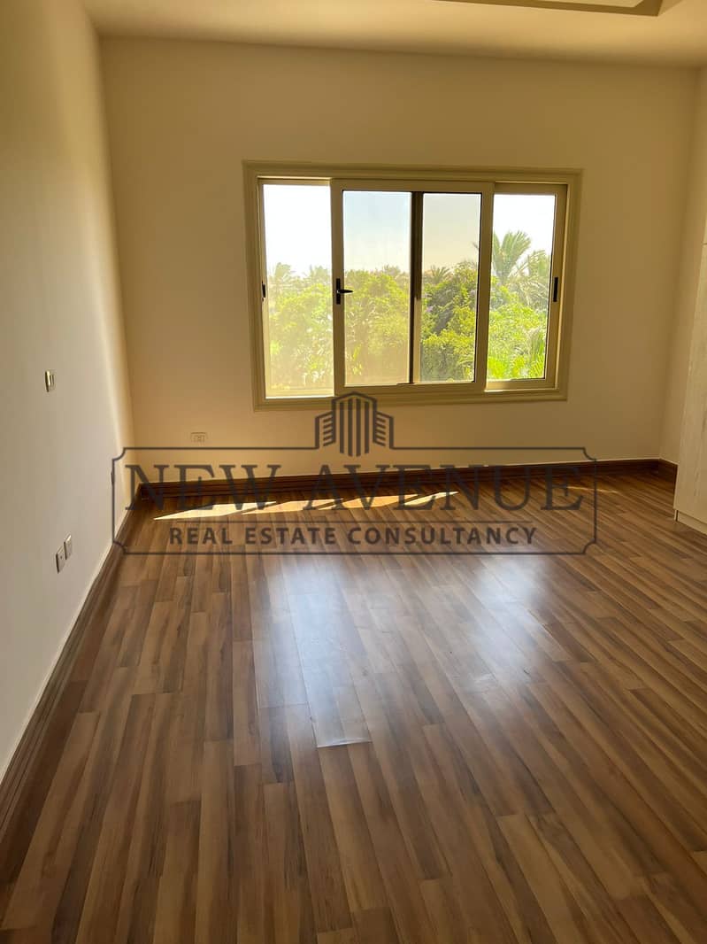 Standalone villa 5 master bedrooms for sale in Katameya dunes, fully finished, private pool, maid's room - Aanzicht 3