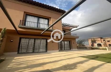 5 Bedroom Townhouse for Sale in Sheikh Zayed, Giza - kkk_1400x900. jpg