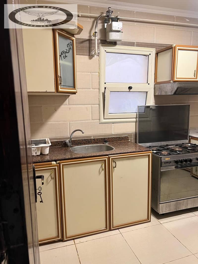 10 a88f14ff-c357-43f1-8b69-93a85b036423. jpg