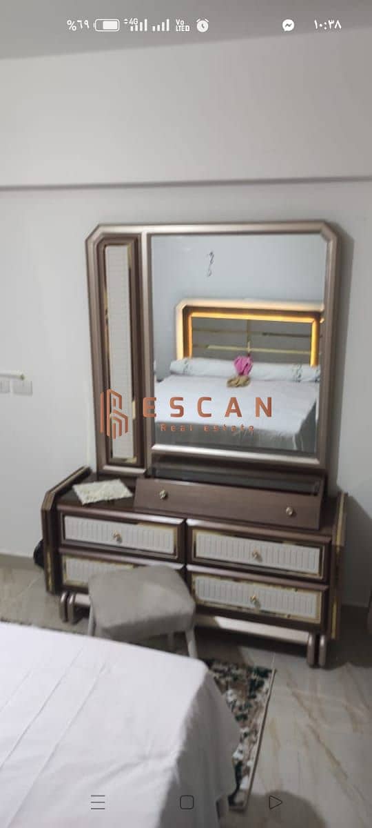 6 U959317. jpg