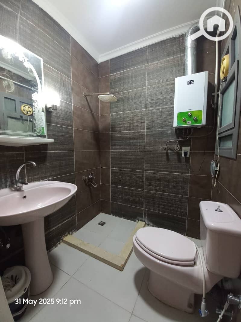 Luxury apartment for rent – directly from the owner inside the Ashgar Darna compound – Zahra El Maadi. If you are looking for upscale housing and privacy in a distinguished location, this is an opportunity not to be missed. Fully furnished with luxurious furniture from Hub Furniture and In & Out, ultra-super-lux finishing. - Widok 5