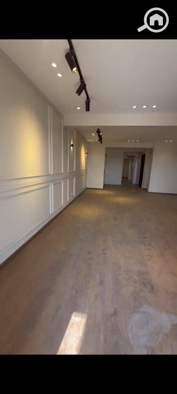 Apartment for Rent – Zamalek – Direct Nile View Ultra Super Lux Finishing – Prime Investment Opportunity Location: Zamalek – Directly on the – pohled 2