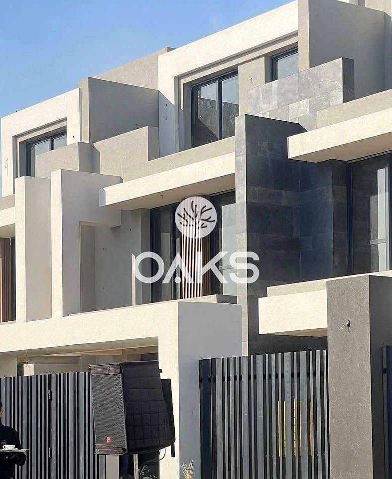 Fully finished villa 240m for sale from Lavista in Patio Town near AUC and 90 street in fifth settlement - New Cairo - Aanzicht 6