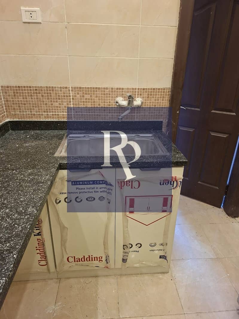 Apartment in lqhrh, lwrkyd, jrdyny syty - More