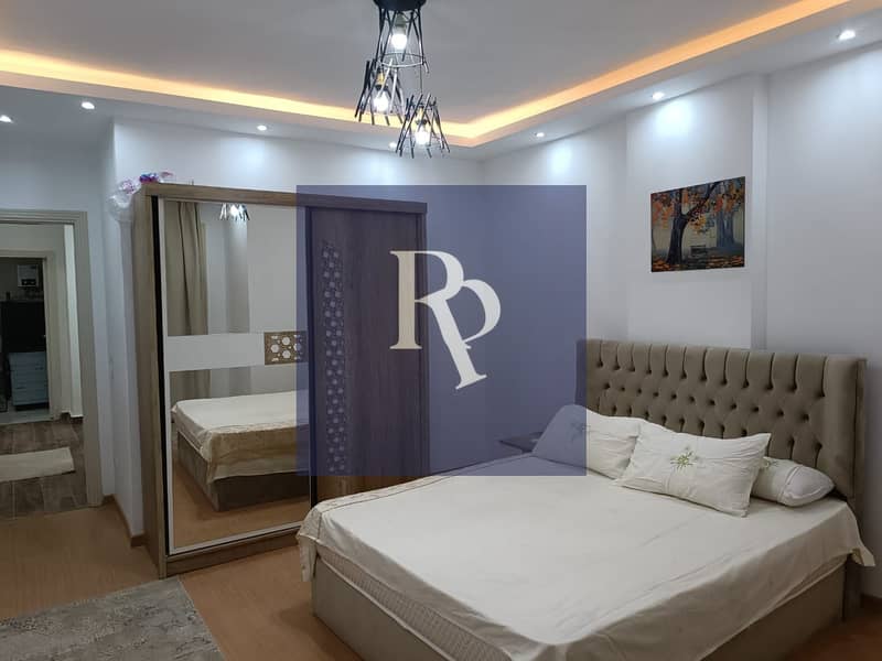 Enjoy living in a luxurious compound with a distinguished location in New Cairo, with a furnished apartment ready for immediate occupancy. – pohled 2